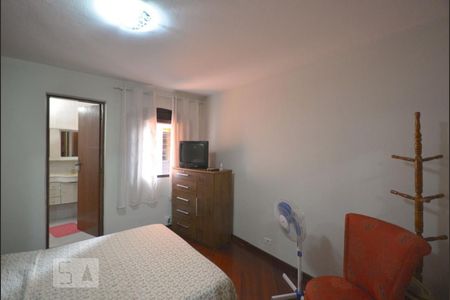 Casa à venda com 179m², 4 quartos e 2 vagasQuarto 1