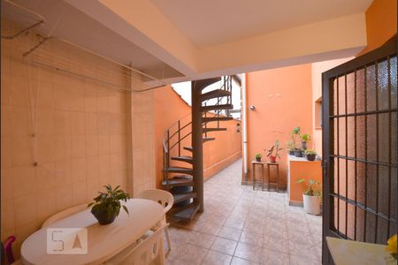 Casa à venda com 179m², 4 quartos e 2 vagasArea Externa