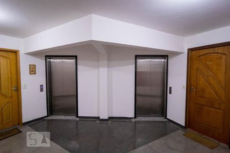 Apartamento à venda com 58m², 2 quartos e 1 vagaHall