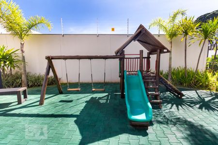 Apartamento à venda com 64m², 2 quartos e 1 vaga Apartamento à venda com 64m², 2 quartos e 1 vagaÁrea Comum - Playground