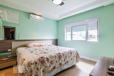 Casa à venda com 250m², 3 quartos e 2 vagasSuíte 1