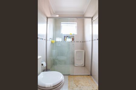 Casa à venda com 250m², 3 quartos e 2 vagasBanheiro da Suíte 2