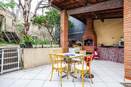 Casa à venda com 250m², 3 quartos e 2 vagasChurrasqueira