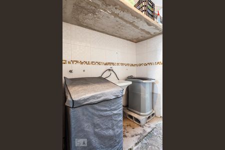 Casa à venda com 250m², 3 quartos e 2 vagasÁrea de Serviço