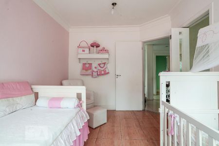 Casa à venda com 250m², 3 quartos e 2 vagasSuíte 2