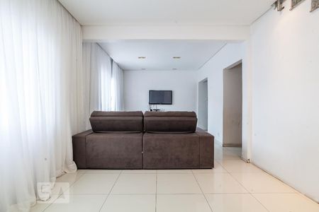 Casa à venda com 250m², 3 quartos e 2 vagasSala de Estar