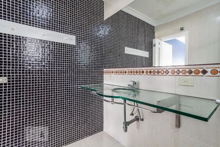 Casa à venda com 250m², 3 quartos e 2 vagasBanheiro da Suíte 3