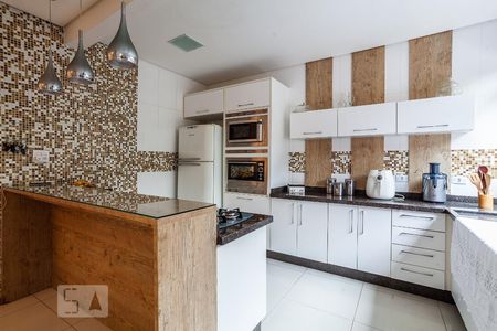 Casa à venda com 250m², 3 quartos e 2 vagasCozinha