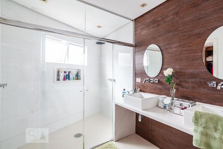 Casa à venda com 250m², 3 quartos e 2 vagasBanheiro da Suíte 1