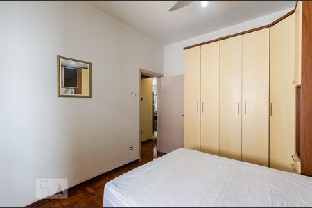 Quarto 1 de apartamento para alugar com 2 quartos, 77m² em Gonzaga, Santos