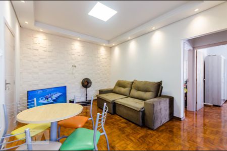 Sala de apartamento para alugar com 2 quartos, 77m² em Gonzaga, Santos