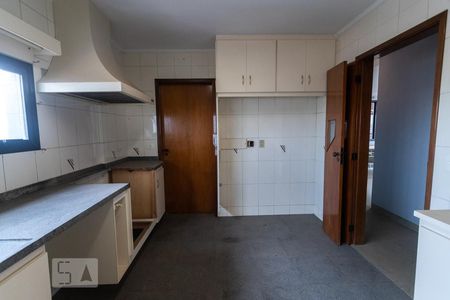 Apartamento para alugar com 204m², 2 quartos e 3 vagasCozinha
