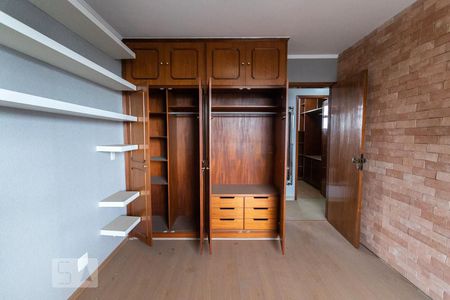 Apartamento para alugar com 204m², 2 quartos e 3 vagasQuarto 2 - Armários