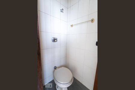 Apartamento para alugar com 204m², 2 quartos e 3 vagasBanheiro de Serviço