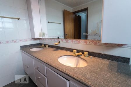 Apartamento para alugar com 204m², 2 quartos e 3 vagasBanheiro da Suíte