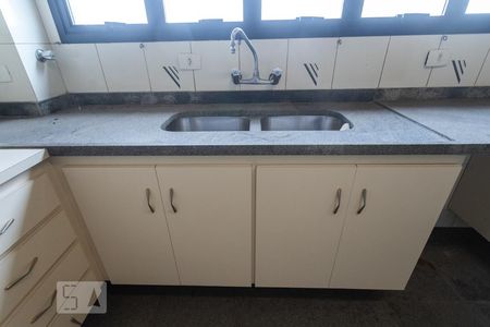 Apartamento para alugar com 204m², 2 quartos e 3 vagasCozinha