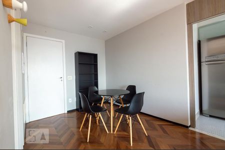 Sala de kitnet/studio para alugar com 1 quarto, 45m² em Brooklin Paulista, São Paulo