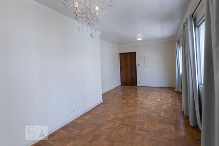 Sala de Apartamento com 2 quartos, 75m² Itaim Bibi