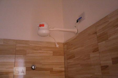 Casa para alugar com 64m², 2 quartos e sem vaga Casa para alugar com 64m², 2 quartos e sem vagaBanheiro Suíte 2