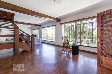 Casa à venda com 600m², 3 quartos e 7 vagasSala 2