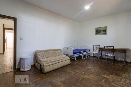 Casa à venda com 600m², 3 quartos e 7 vagasQuarto 2