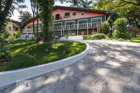 Casa à venda com 600m², 3 quartos e 7 vagasFachada