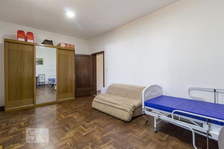 Casa à venda com 600m², 3 quartos e 7 vagasQuarto 2