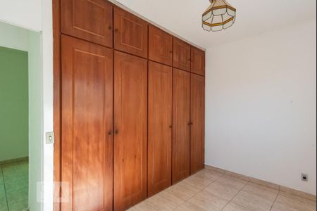 Apartamento à venda com 80m², 2 quartos e 1 vagaQuarto 2 - Armários
