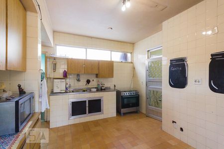 Casa à venda com 450m², 6 quartos e 1 vagaCozinha