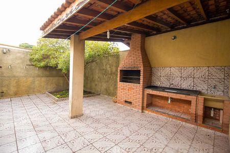 Casa à venda com 250m², 4 quartos e 4 vagasChurrasqueira