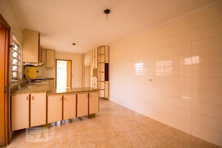 Casa à venda com 250m², 4 quartos e 4 vagasCozinha