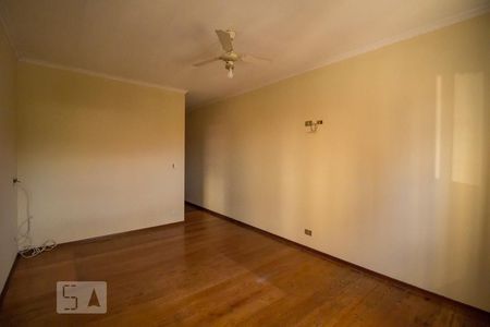 Casa à venda com 250m², 4 quartos e 4 vagasQuarto 3 - Suíte