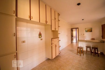 Casa à venda com 250m², 4 quartos e 4 vagasCozinha
