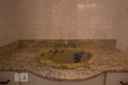 Casa à venda com 250m², 4 quartos e 4 vagasBanheiro Quarto 3 - Suíte