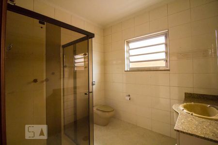Casa à venda com 250m², 4 quartos e 4 vagasBanheiro