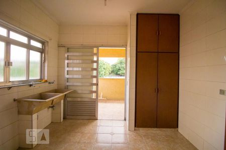 Casa à venda com 250m², 4 quartos e 4 vagasÁrea de Serviço