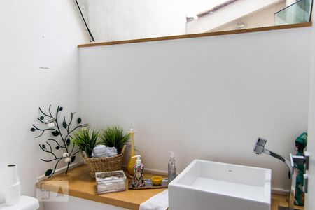 Lavabo de casa à venda com 3 quartos, 144m² em Vila Scarpelli, Santo André