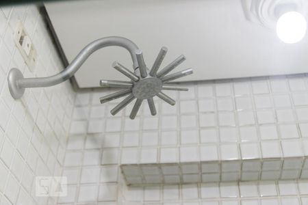 Casa à venda com 144m², 3 quartos e 2 vagasChuveiro