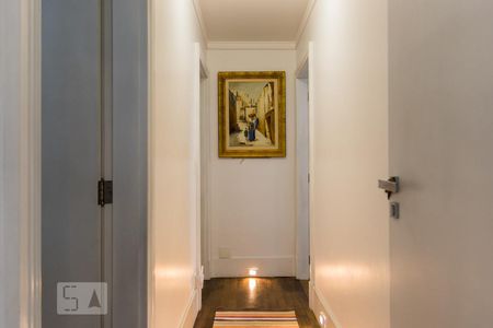 Casa à venda com 144m², 3 quartos e 2 vagasCorredor