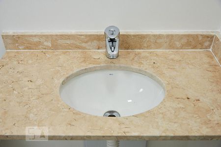 Apartamento para alugar com 53m², 2 quartos e 1 vaga Apartamento para alugar com 53m², 2 quartos e 1 vagaBanheiro da Suíte