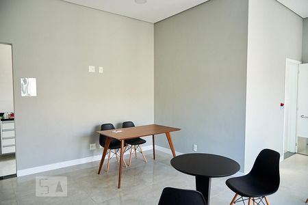 Apartamento para alugar com 53m², 2 quartos e 1 vaga Apartamento para alugar com 53m², 2 quartos e 1 vagaÁrea comum - Salão de festas