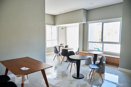 Apartamento para alugar com 53m², 2 quartos e 1 vaga Apartamento para alugar com 53m², 2 quartos e 1 vagaÁrea comum - Salão de festas