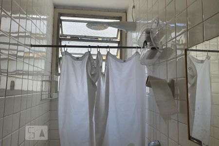 Apartamento para alugar com 170m², 4 quartos e 1 vaga Apartamento para alugar com 170m², 4 quartos e 1 vagaBanheiro de Serviço