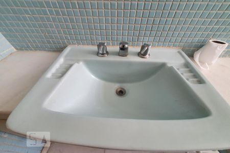 Apartamento para alugar com 170m², 4 quartos e 1 vaga Apartamento para alugar com 170m², 4 quartos e 1 vagaBanheiro 2