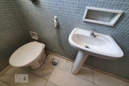 Apartamento para alugar com 170m², 4 quartos e 1 vaga Apartamento para alugar com 170m², 4 quartos e 1 vagaBanheiro