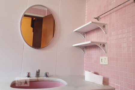 Apartamento para alugar com 170m², 4 quartos e 1 vaga Apartamento para alugar com 170m², 4 quartos e 1 vagaBanheiro 3