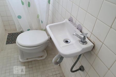Apartamento para alugar com 170m², 4 quartos e 1 vaga Apartamento para alugar com 170m², 4 quartos e 1 vagaBanheiro de Serviço