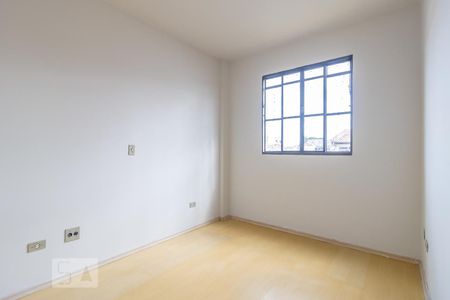 Quarto 02 de apartamento para alugar com 2 quartos, 60m² em Sítio Cercado, Curitiba