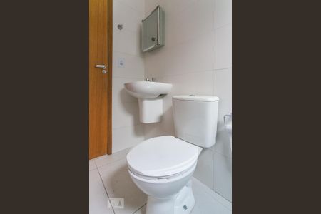 Apartamento para alugar com 76m², 3 quartos e sem vaga Apartamento para alugar com 76m², 3 quartos e sem vagaBanheiro 2