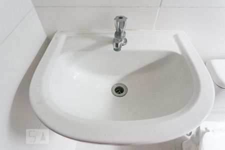 Apartamento para alugar com 76m², 3 quartos e sem vaga Apartamento para alugar com 76m², 3 quartos e sem vagaBanheiro 2